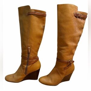 Women’s Vintage Coach leather tall tan boots! Size 10! Excellent used condition!